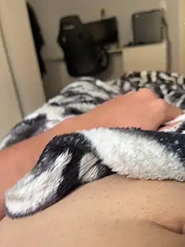 Snapshot of Novinho16cmz chatting on November 11, 2025, 3:56 pm Novinho16cmz online show from November 11, 2025, 3:56 pm