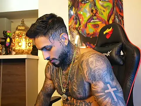 logan hugh8 online show from September 25, 2025, 3:10 am