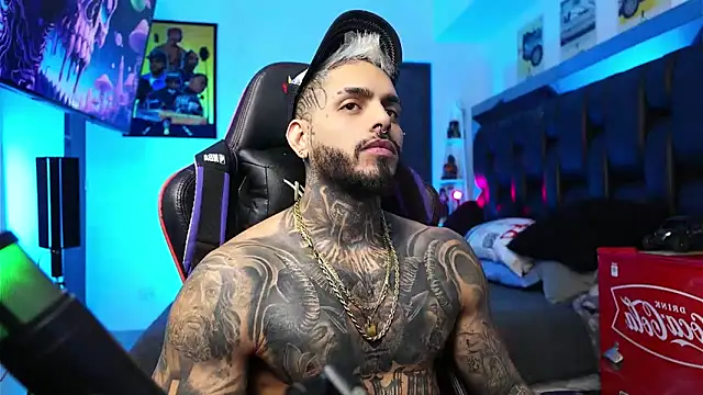 logan hugh8 online show from February 16, 2026, 10:17 pm