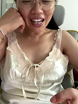 Snapshot of coco-o chatting on September 19, 2025, 8:49 am coco-o online show from September 19, 2025, 8:49 am