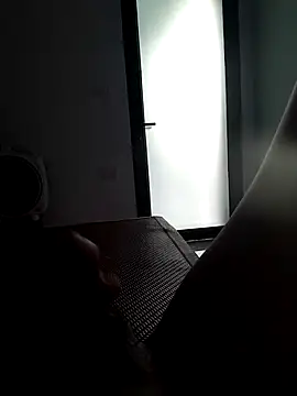 Snapshot of quoc85 chatting on October 8, 2025, 12:08 am quoc85 online show from October 8, 2025, 12:08 am