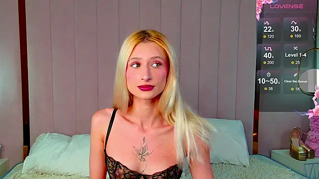 Monica Leen online show from September 22, 2025, 6:26 am