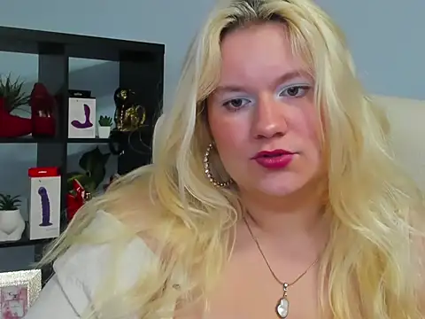 Snapshot of samantha_darling chatting on June 3, 2026, 11:13 am samantha darling online show from June 3, 2026, 11:13 am