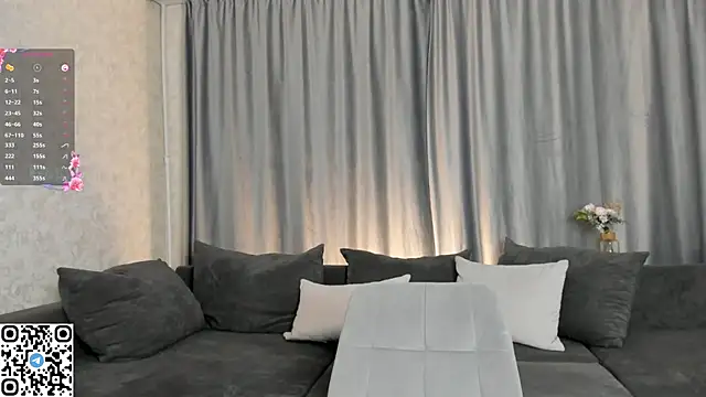 NyxaThorn online show from September 11, 2025, 4:40 pm