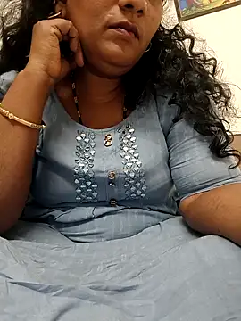 Snapshot of Aunty_Boy_143 chatting on October 6, 2025, 2:47 pm Aunty Boy 143 online show from October 6, 2025, 2:47 pm