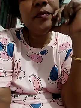 Snapshot of Aunty_Boy_143 chatting on October 31, 2025, 6:09 pm Aunty Boy 143 online show from October 31, 2025, 6:09 pm