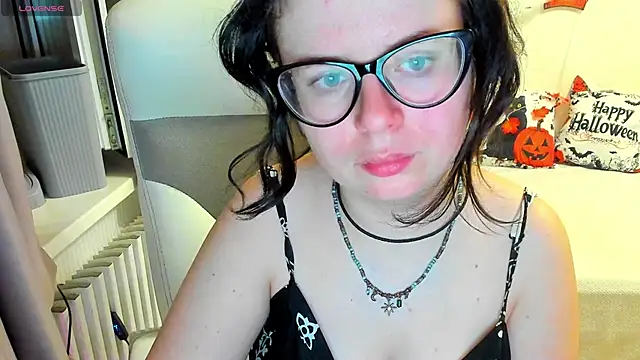 MilisaSweet777 online show from November 13, 2025, 8:19 pm