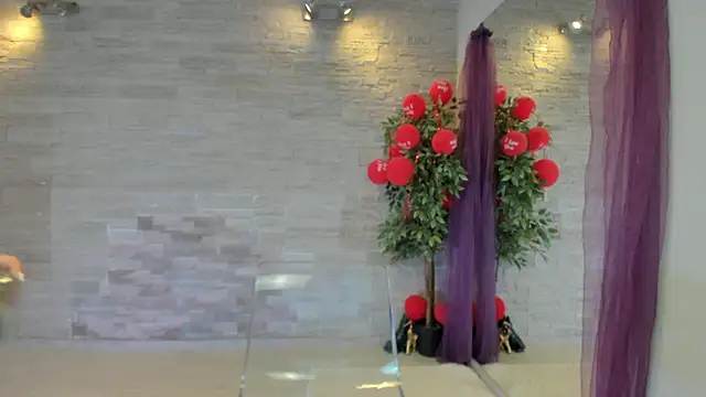 AngelInSinn online show from April 8, 2026, 4:45 am