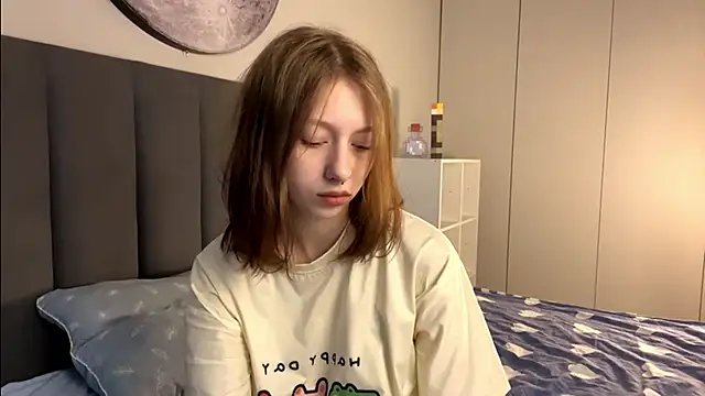 Snapshot of EllieDream chatting on September 23, 2025, 7:33 am EllieDream online show from September 23, 2025, 7:33 am