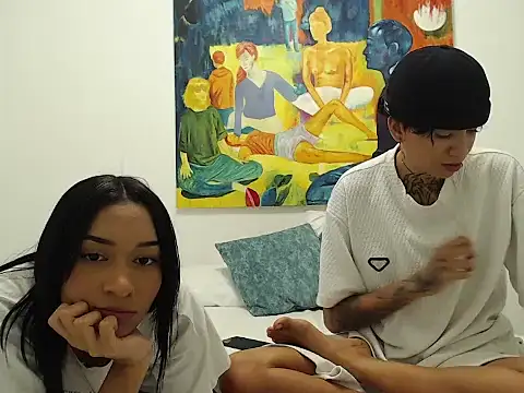 ParisAndVi online show from September 9, 2025, 1:49 am