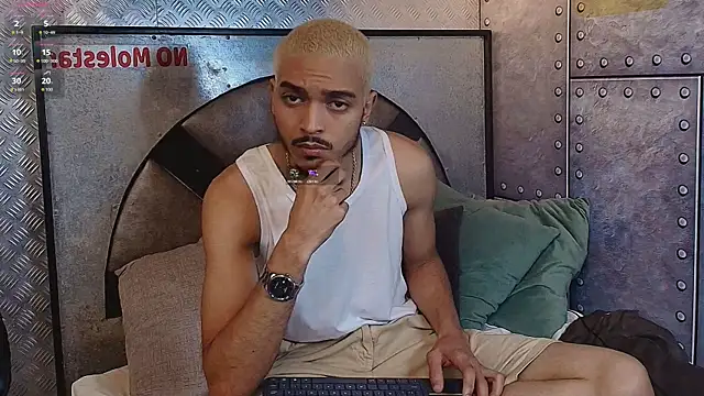 MarcusRain  online show from February 1, 2026, 6:01 am