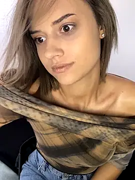 AishaKali online show from September 19, 2025, 9:00 am