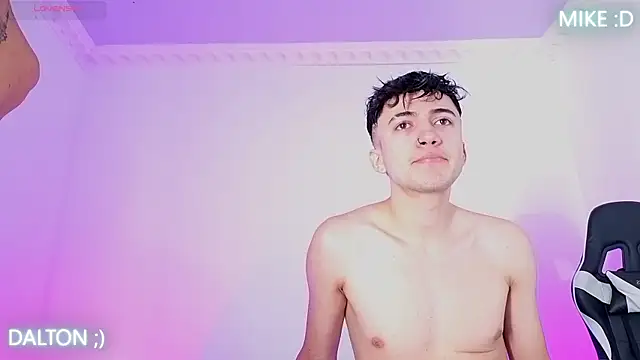 Mike Benelli online show from December 14, 2025, 1:49 pm