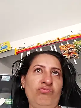 Snapshot of Titiss8921 chatting on October 22, 2025, 2:06 pm Titiss8921 online show from October 22, 2025, 2:06 pm