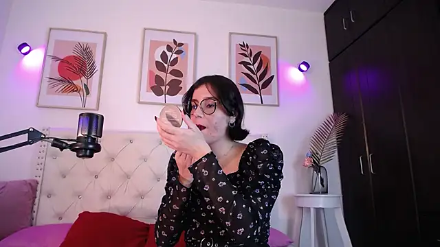 barbyehot online show from November 21, 2025, 12:21 am