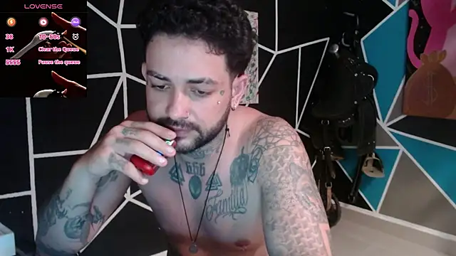 nicolastorres99 online show from November 19, 2025, 6:08 pm