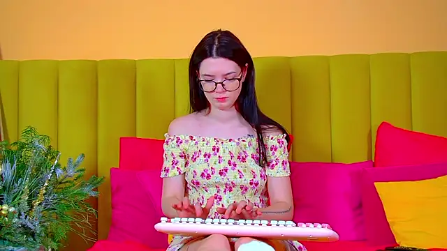 MelissaMays online show from December 16, 2025, 7:19 pm