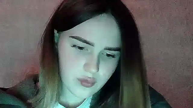 SweetLoraa online show from November 13, 2025, 7:02 pm