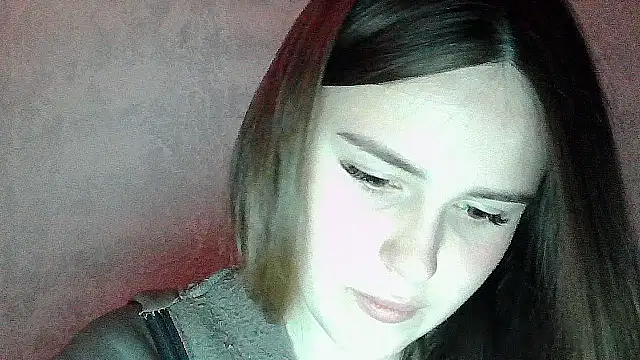 SweetLoraa online show from April 26, 2026, 8:39 pm