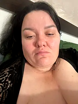 SunnyLeila2101 online show from October 28, 2025, 6:32 pm