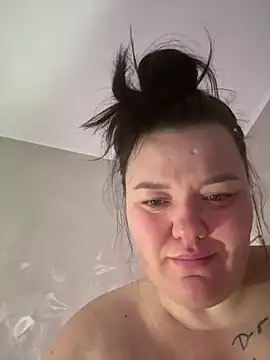 SunnyLeila2101 online show from March 2, 2026, 9:43 pm