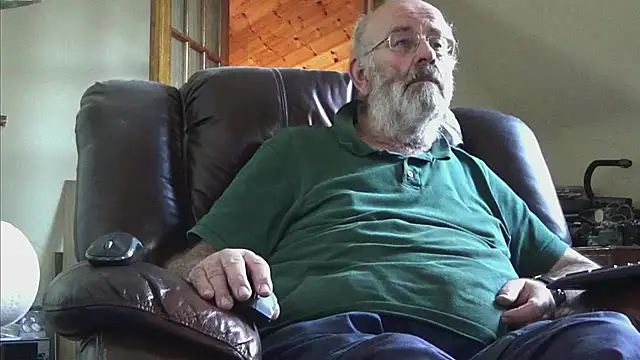 janzer13 online show from October 25, 2025, 2:13 pm