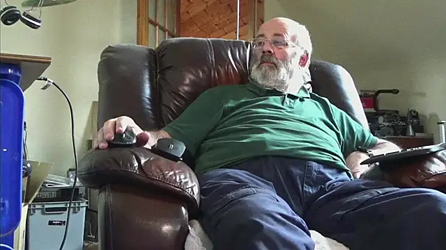 janzer13 online show from December 21, 2025, 2:13 pm