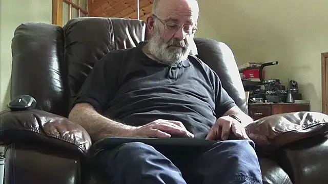 janzer13 online show from March 26, 2026, 1:49 pm