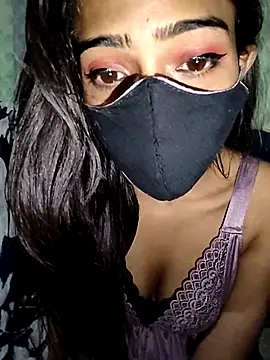 Snapshot of Crystil_love-21 chatting on November 17, 2025, 10:54 am Crystil love-21 online show from November 17, 2025, 10:54 am