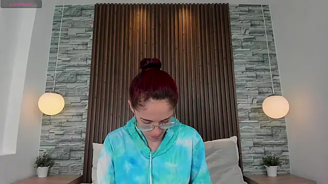 melodyvega0591 online show from October 17, 2025, 12:41 pm