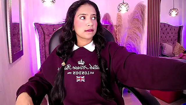 SophiaWalker 1 online show from December 4, 2025, 12:14 pm