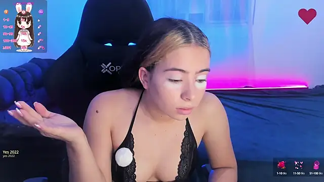 Snapshot of Aishelyng chatting on September 26, 2025, 8:57 pm Aishelyng online show from September 26, 2025, 8:57 pm