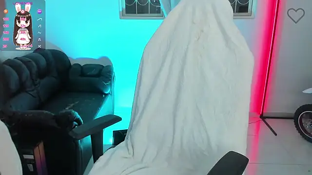 Snapshot of Aishelyng chatting on September 30, 2025, 10:37 pm Aishelyng online show from September 30, 2025, 10:37 pm