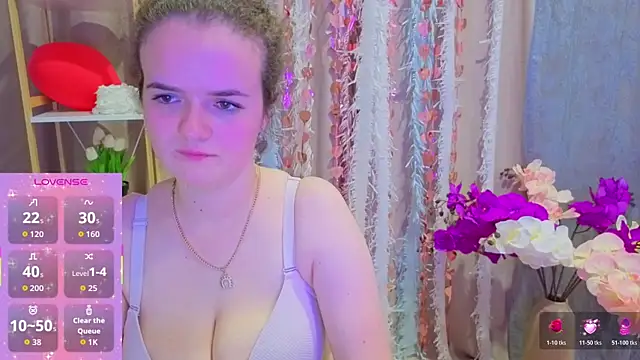 Snapshot of Luisa_Rosee chatting on February 23, 2026, 6:49 pm Luisa Rosee online show from February 23, 2026, 6:49 pm