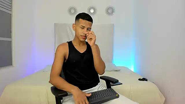 KingStark  online show from October 1, 2025, 11:16 am