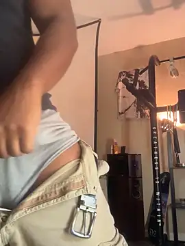 KeYBuMp323 online show from October 21, 2025, 2:51 pm