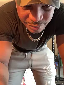 KeYBuMp323 online show from February 11, 2026, 3:28 pm