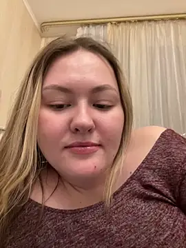 Snapshot of SunshineEmma chatting on February 7, 2026, 12:36 am SunshineEmma online show from February 7, 2026, 12:36 am