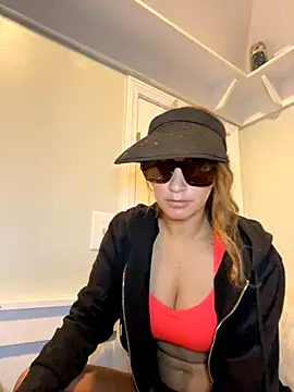 Lilamelon online show from September 29, 2025, 1:44 am