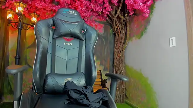 VenusBlazer online show from October 18, 2025, 11:11 am