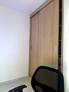 LauraCatalina online show from September 23, 2025, 1:03 pm