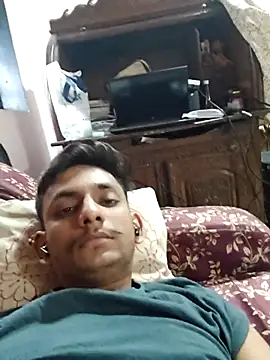 yung cplz online show from October 8, 2025, 10:57 am