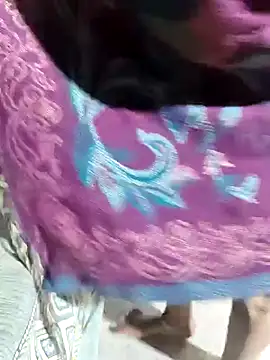 POOJACOUPLE online show from November 12, 2025, 8:26 am