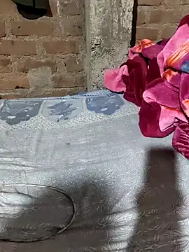 POOJACOUPLE online show from November 16, 2025, 7:08 pm