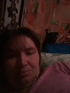 Romashka33011 online show from November 2, 2025, 5:37 pm