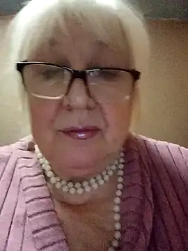 Alexia64231 online show from November 6, 2025, 4:08 pm