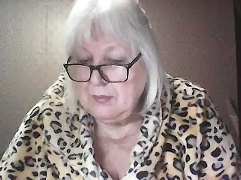 Alexia64231 online show from April 11, 2026, 12:26 am