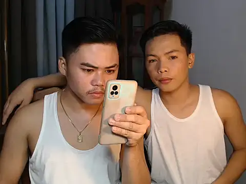 hot emman online show from September 15, 2025, 12:49 pm