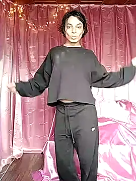 oxxy jean online show from October 16, 2025, 8:32 pm