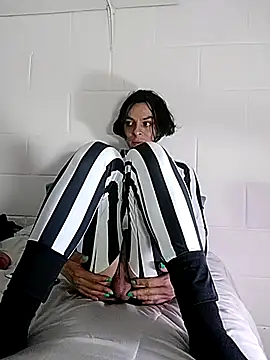 oxxy jean online show from February 3, 2026, 12:20 am